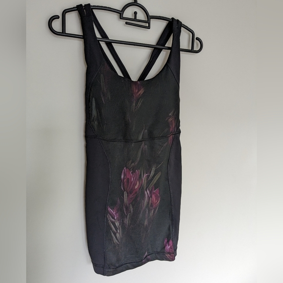 Lululemon Floral Sports Tank Size 6 - Picture 1 of 4